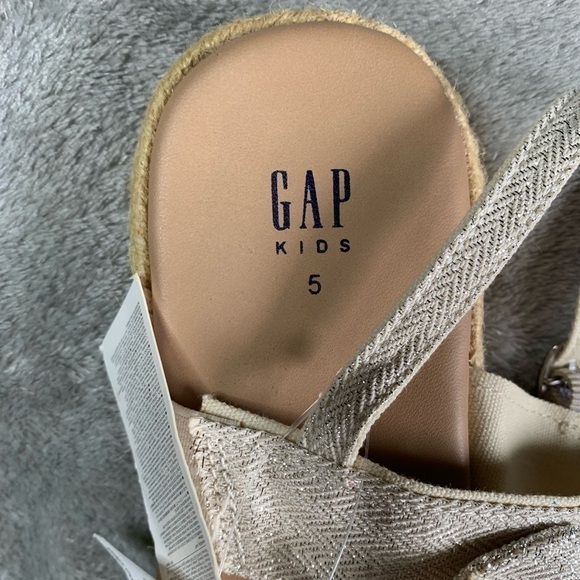 NWT GAP Kid's Sandals - Picture 5 of 7